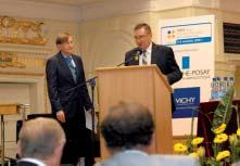 Ceremonia otwarcia zjazdu od lewej, rząd pierwszy: P. Kowzan, prof. W. Silny, prof. M. Czarnecka-Operacz, prof. W.Ch.