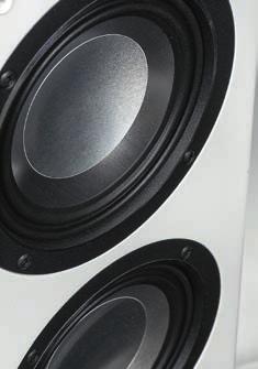 dostarczenie 2 W, a to z kolei że gdybyśmy dostarczyli 1 W, to dostalibyśmy o 3 db mniej, czyli 84,5 db.