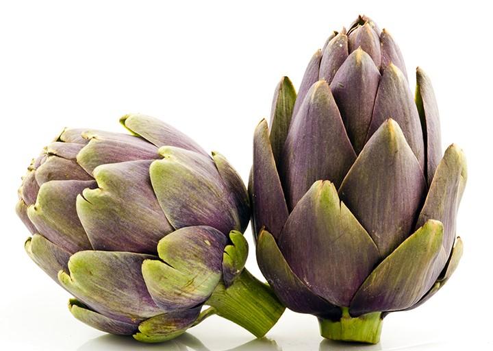 Zadanie 4. Na rysunku przedstawiono owoce A. świeżych fig. B. dojrzałych liczi. C. suszonych karamboli. D. niedojrzałych granatów. Zadanie 5.