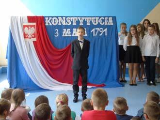 w Publicznej Szkole Podstawowej w Ulasku odbyła się uroczystość pasowania uczniów klasy pierwszej na czytelników. Do biblioteki dzieci dotarły niezwykłym pociągiem.