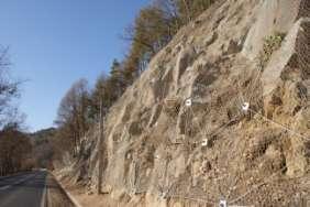 - nienawodnione (z wodą zawartą tylko w porach gruntu) - nawodnione bez