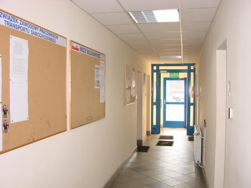 Korytarz biurowego w m² 14 15 23 8 10 20 20 15 łącznie 47 15 do wynajęcia 14 (część wspólna) 54 Pomieszczenia biurowe zlokalizowane w