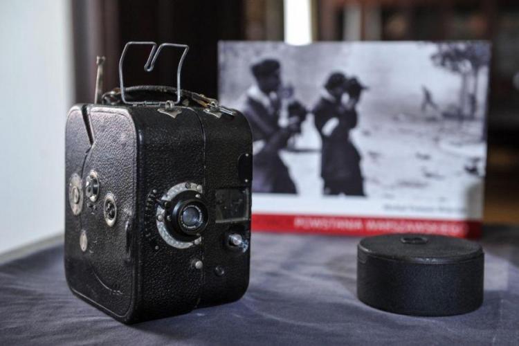 Kamera filmowa Drukarnia Gazeta podziemna Który z tytułów wybranych spośród