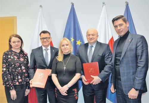 2 wydarzenia Prawie 10 mln na rewitalizację miasta Burmistrz Parczewa Paweł Kędracki podpisał umowę z Województwem Lubelskim na realizację projektu pt. Parczew tradycja, pasja, nowoczesność.