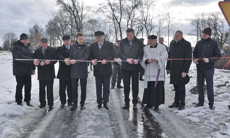 Tygodnik Podlaski 18 stycznia 2019 wydarzenia 5 POBILI I PONIŻYLI KOLEŻANKĘ Do niezwykle dramatycznego incydentu doszło na terenie jednej z bialskich szkół.