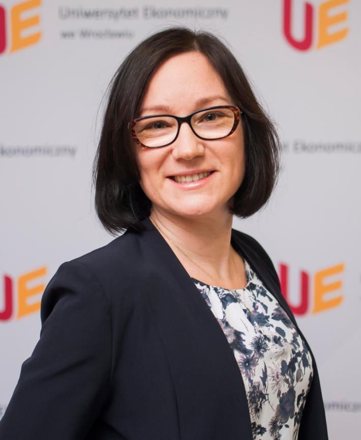 dr Małgorzata Trenkner Badanie i usprawnianie przedsiębiorstw Zdjęcie Implementacja współczesnych koncepcji i instrumentów zarządzania (tj.
