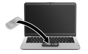 2. Zetknij ze sobą dwie anteny NFC. Gdy anteny nawiążą komunikację, wyemitowany zostanie sygnał dźwiękowy. UWAGA: Antena NFC na komputerze znajduje się w obszarze płytki dotykowej TouchPad.