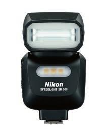 Zestawienie lamp błyskowych Kreatywny system oświetlenia firmy Nikon SB-5000 Flagowa lampa błyskowa firmy Nikon w pełni współpracująca z technologią przyszłości Kreatywnym systemem oświetlenia (CLS)