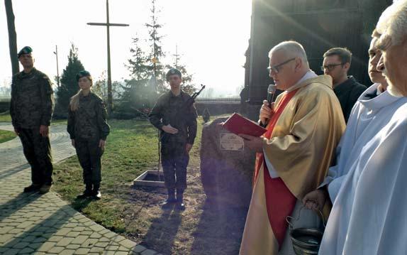 ZE SZKÓŁ Głos Raciąża nr 12/2018 11 Unieck Takie słowa cisnęły mi się na usta po zakończeniu uroczystości, która 8 listopada odbyła się w Szkole Podstawowej im.