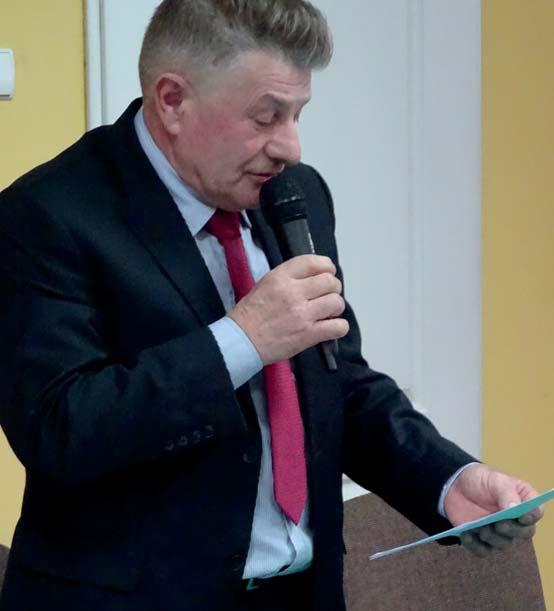 Stanisław Karpiński radny senior otworzył sesję i