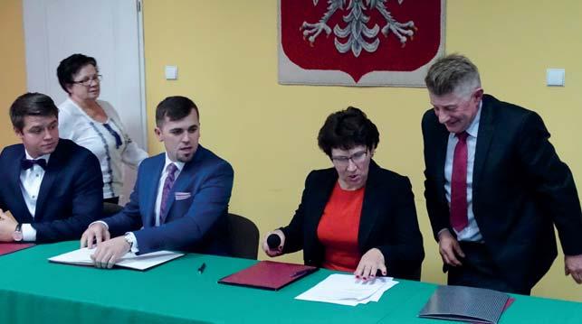 prowadzenie obrad od radnego seniora Stanisława