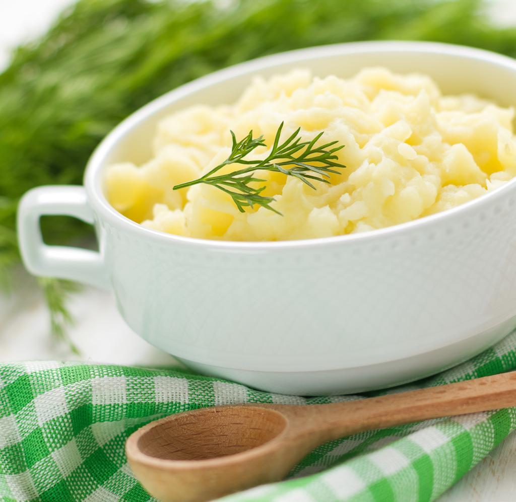 PURÉE ZIEMNIACZANO-SELEROWE mleko 2% 2 i 1/2 łyżki stołowej (25 ml) natka pietruszki 1 i 2/3 łyżeczki (10 g) korzeń selera 1/8 sztuki (40 g) ziemniak 1 sztuka (100 g) SOS KOPERKOWO-SELEROWY Umyty