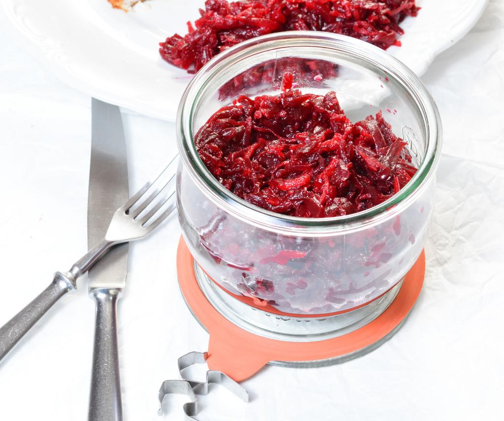ZIEMNIAKI PURÉE ziemniak 1 sztuka (90 g) masło 2 łyżeczki (10 g) mleko 2% 1 i 1/2 łyżki stołowej (13 ml) BURACZKI Ugotuj ziemniak. Po odcedzeniu, dodaj do niego masło i lekko podgrzane mleko.