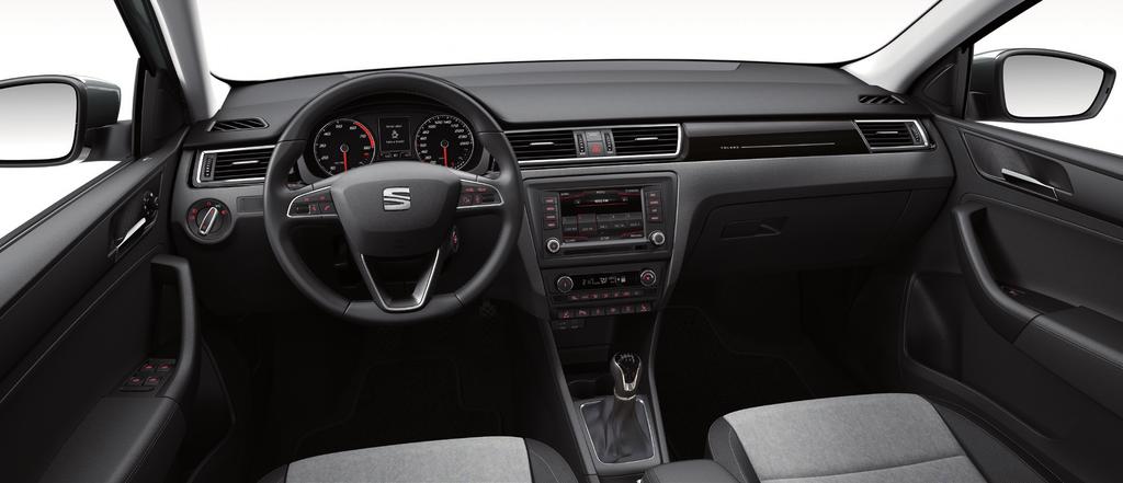 SEAT TOLEDO Twoja strefa komfortu WNĘTRZE SEAT-A TOLEDO ZAPROJEKTOWANO Z MYŚLĄ O ZAPEWNIENIU MAKSYMALNEJ WYGODY. To szczególnie istotne w przypadku długich podróży.