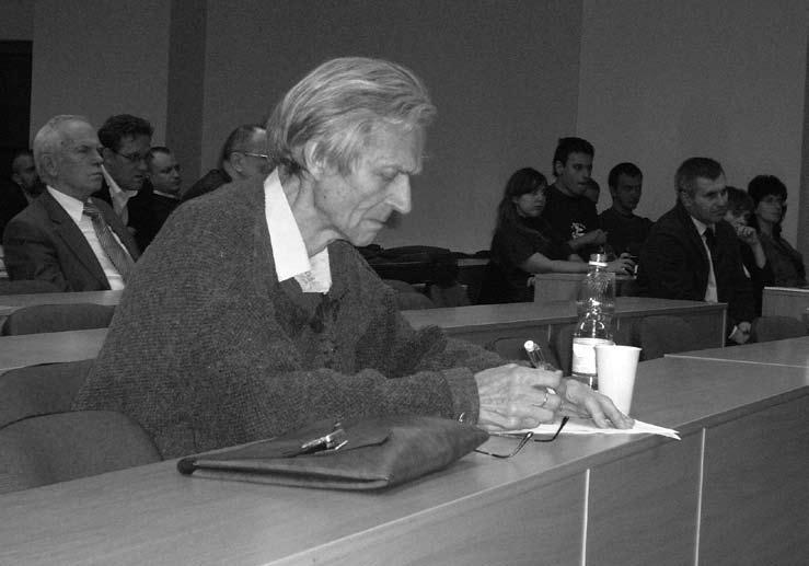 program interdyscyplinarny (w sensie Lakatosa). Powodzenie tego programu jest ważne dla bogactwa i moralności wieku bieżącego hic et nunc. 15.11.