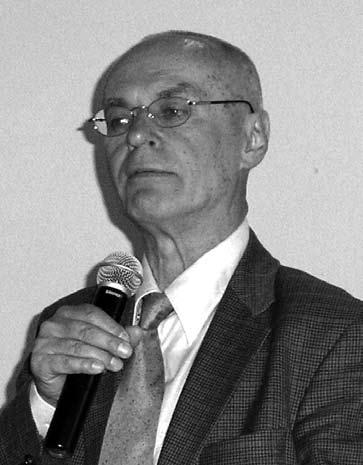 Jacek Hołówka Instytut Filozofii Uniwersytetu Warszawskiego Konstrukcje poznawcze Świat poznajemy głównie dzięki konstrukcjom poznawczym.