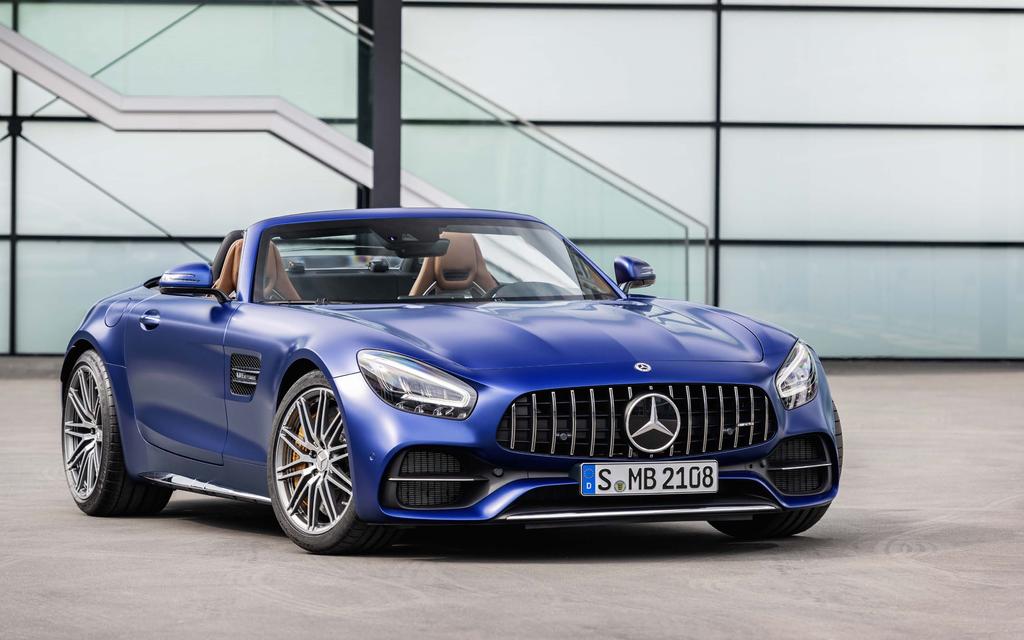 Mercedes-AMG GT Roadster.