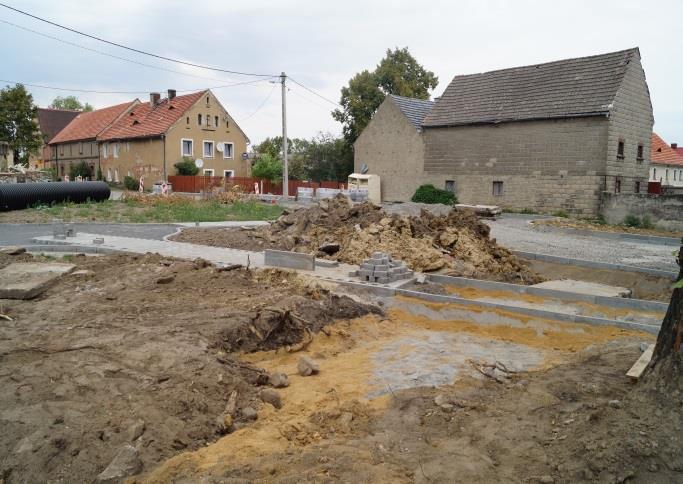 chodnika i miejsc