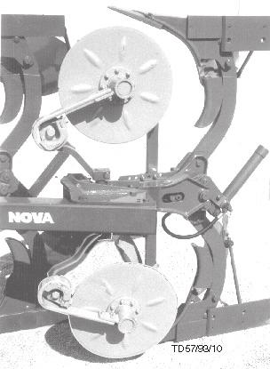 * G ÍbokoúÊ roboczπ ustawiê na 1/3 ogûlnej g Íbokoúci roboczej * Pozycja montaøowa w kierunku wzd uønym powinna zostaê ustawiona nad