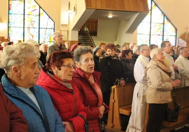 SPOTKANIE RÓŻ RÓŻAŃCOWYCH 29 października w kościele Miłosierdzia Bożego w Tarnowie, miało miejsce XVI diecezjalne spotkanie Róż Żywego Różańca, które było jednocześnie wspomnieniem 18 rocznicy