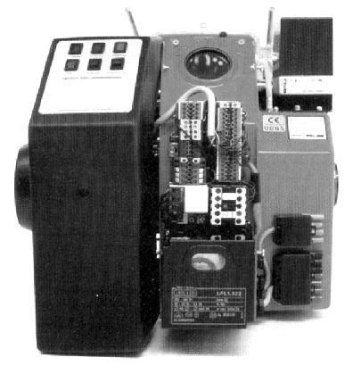 . Wykonanie przy³¹cza elektrycznego Podczas pod³¹czania i wymiany czêœci elektrycznych palnika nale y wy³¹cznik g³ówny ustawiæ na pozycji "wy³¹czony".