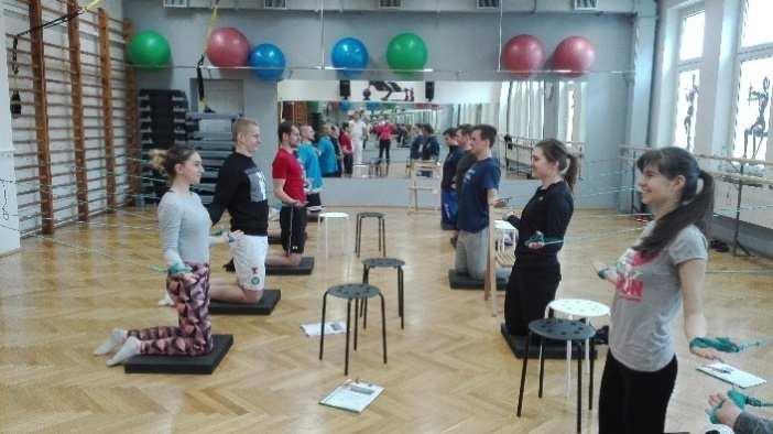 Stabilizacji Kręgosłupa 10 studentów specjalizacji