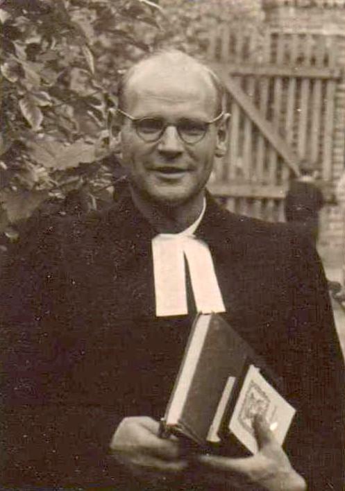 Hopomnjeńske zarědowanje za fararja Herberta Nowaka (1916 2011) K 100. narodninam fararja Herberta Nowaka pśepšosyjotej Spěchowańske towaristwo za serbsku rěc w cerkwi z. t. a Kupka serbska namša 23.