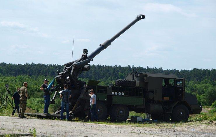 produkcji seryjnej na pełną skalę, powinny być pomyślne wyniki prób poligonowych z amunicją elaborowaną przez Nitro-Chem. Strzelania pociskami z partii próbnej odbędą się najpóźniej w kwietniu.