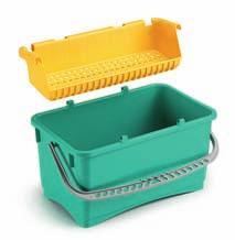 Buckets Secchi in plastica completi di manico.