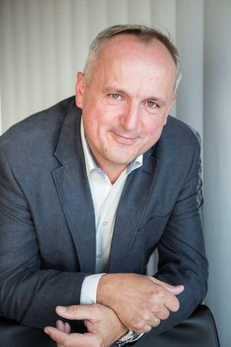 Odpowiedzialny za techniczne i jakościowe aspekty przeprowadzonych inwestycji. Wieloletnie doświadczenie i bogata wiedza sprawiają, że potrafi rozwiązać najbardziej skomplikowane zagadnienia.