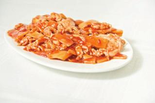 chińskie, papryka) (grzyby MUN, papryka, in piquant garlic sauce ogórek