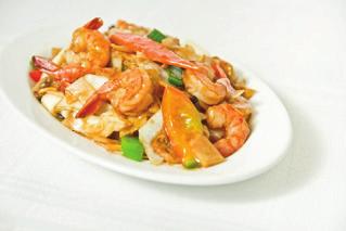 sosem pomidorowym Small shrimps in batter with piquant tomato sauce 32,80 350 g 酥炸虾仁 Średnie