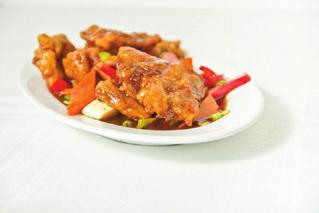 (carrot, pepper, leek, onion) 糖醋鱼 Dorsz w pikantnym sosie czosnkowym (grzyby chińskie,