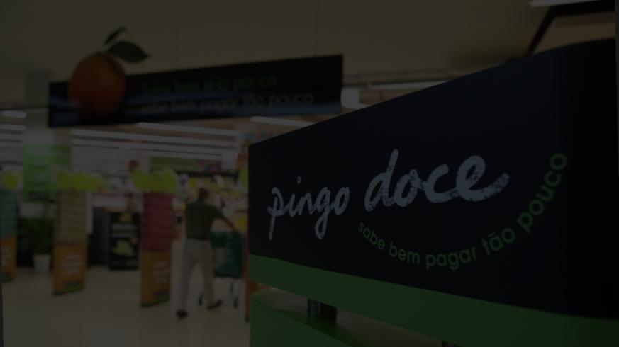 PINGO DOCE Pingo Doce jest jedną z największych sieci supermarketów w Portugalii. Łącznie na terenie kraju sklepów jest około 400. Głównym właścicielem jest Jerónimo Martins.