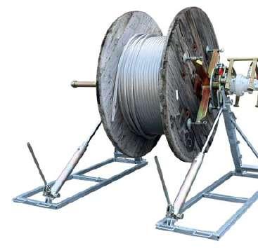 520 mm 800 m lina 8 mm 350 kg Petrol 8,5 Hp / 6,3 kw 11 kn Ø 450 x 700 mm 450 m lina 16 mm 1100 kg Diesel 36,5 Hp / 27 kw 11 kn Ø 450 x 700 mm 350 m lina 18 mm 1100 kg Diesel 36,5 Hp / 27 kw 380 kg