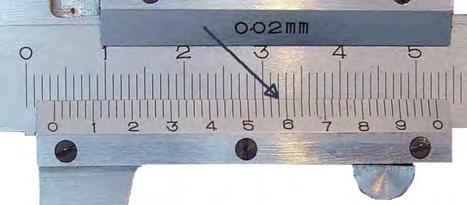 Zadanie 23. Wskazanie na podziałce suwmiarki uniwersalnej wynosi Zadanie 24. A. 3,10 mm B. 3,54 mm C. 3,58 mm D. 5,80 mm Wskazanie mikrometru wynosi A. 37,40 mm B. 40,37 mm C. 40,87 mm D.