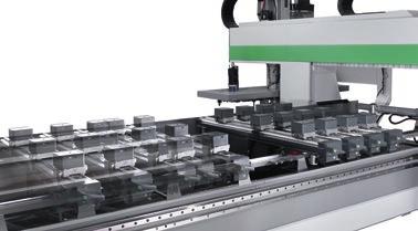 Skrócenie czasu przezbrajania Stół roboczy Biesse gwarantuje optymalne chwytanie obrabianego elementu oraz