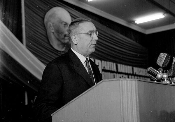 EDWARD GIEREK