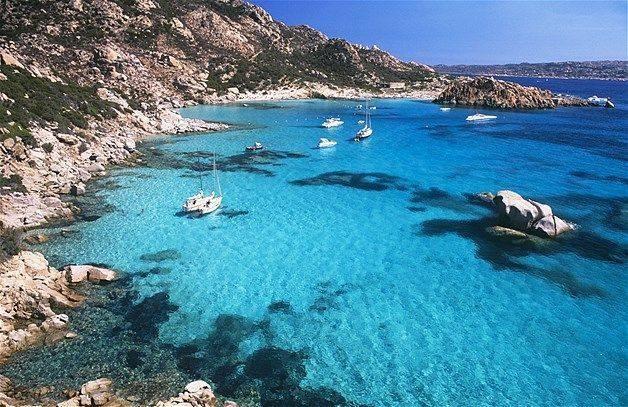 was na jedyny w swoim rodzaju rejs luksusowym katamaranem po wodach wokół północnej Sardynii i Południowej Korsyki. W miejscu tym znajduje się słynny Park Narodowy La Maddalena.