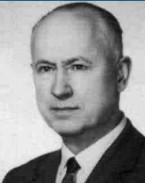 lwowskiej Stefan Banach szkoły matematycznej. Laureat Wielkiej Nagrody PAU w 1939.
