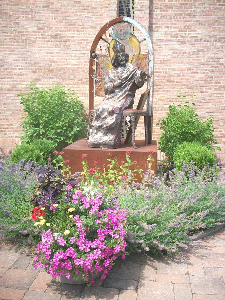 St. AUGUST 21, 2016 Twenty First Sunday in Ordinary Time Thomas Becket MASS TIMES Saturday: 4:30pm Sunday: 9:00am & 12:30pm 7:30am & 10:45am Polish Holy Days: 9:00am English 6:30pm Bilingual & 8:00pm