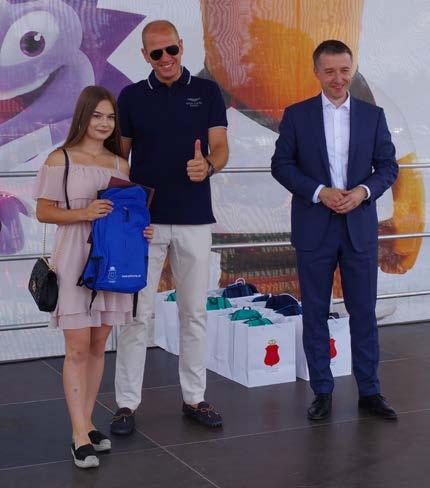17 czerwca podczas Festiwalu Sportu Wannado wręczyliśmy także nagrody W uroczystości uczestniczyła Prezydent m.st. Warszawy Hanna Gronkiewicz -Waltz, która uhonorowała nagrodami Prezydenta dyrekcję, nauczycieli i pedagogów Zespołu Szkół nr 79.