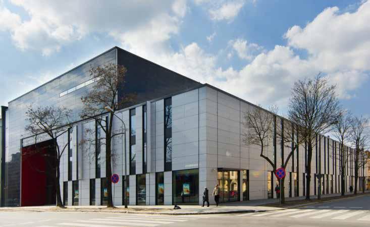 THE IMAGE OF THE CONTEMPORARY ARCHITECTURE OF KIELCE - A REVIEW OF THE SELECTED BUILDINGS Photo 6. The building of the International Centre of Cultures in Kielce in 2012 (source: kropnikatygodnia.