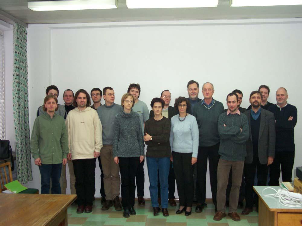 Skład osobowy Prof. dr hab. Andrzej Maksymowicz - kierownik Prof. dr hab. Zbigniew Kąkol Prof. dr hab. Krzysztof Kułakowski Dr inż. Przemysław Gawroński czerwiec 2003 Dr inż.