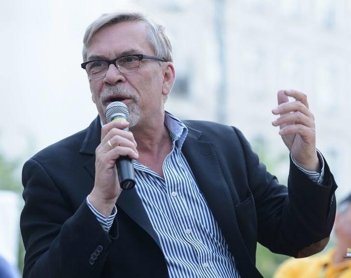 Jacek Żakowski polski dziennikarz, znany z publikacji w gazetach i wystąpień w