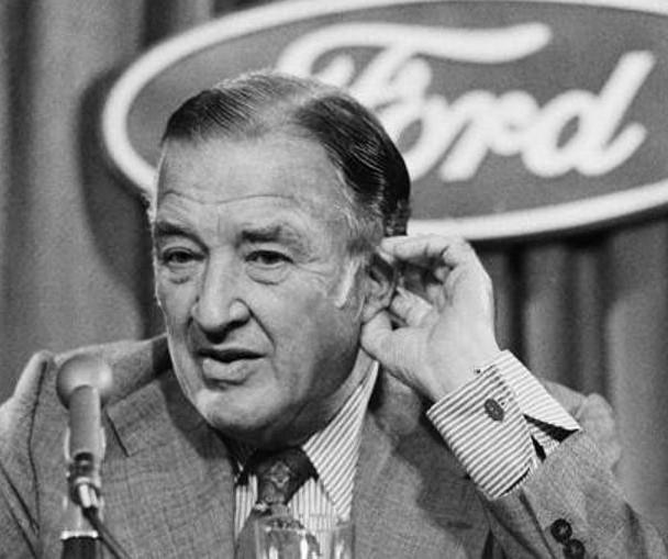 Henry Ford amerykański przemysłowiec, pierwszy miliarder w historii, twórca jednej z najpopularniejszych marek