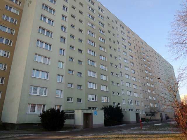 Posiada XII kondygnacji nadziemnych, jest całkowicie podpiwniczony.