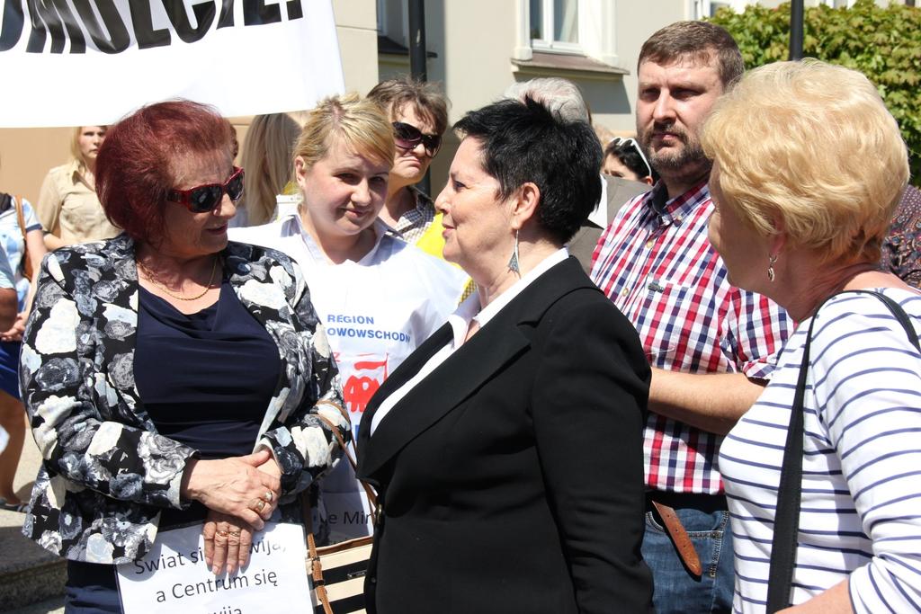 Dzięki staraniom m.in. Regionu Środkowo- Wschodniego NSZZ Solidarność wojewody lubelskiego i radnych sejmiku województwa lubelskiego, udało się ponownie zatrudnić prof. Starosławską.