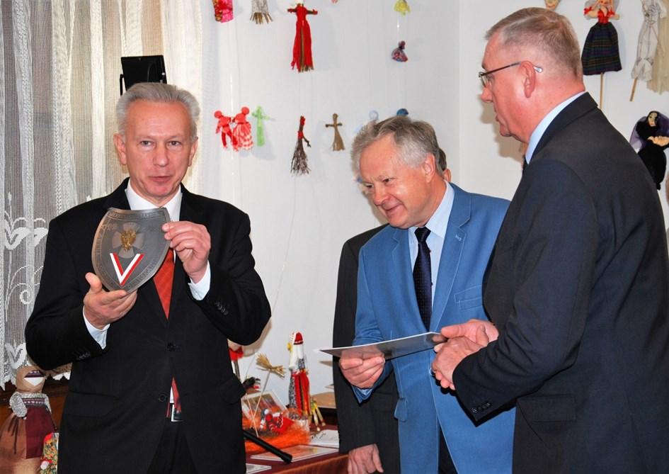 Dziękujemy za wielkie poświecenie, serce i bezinteresowność. Propagowanie wartości patriotycznych oraz idei wolności i solidarności.