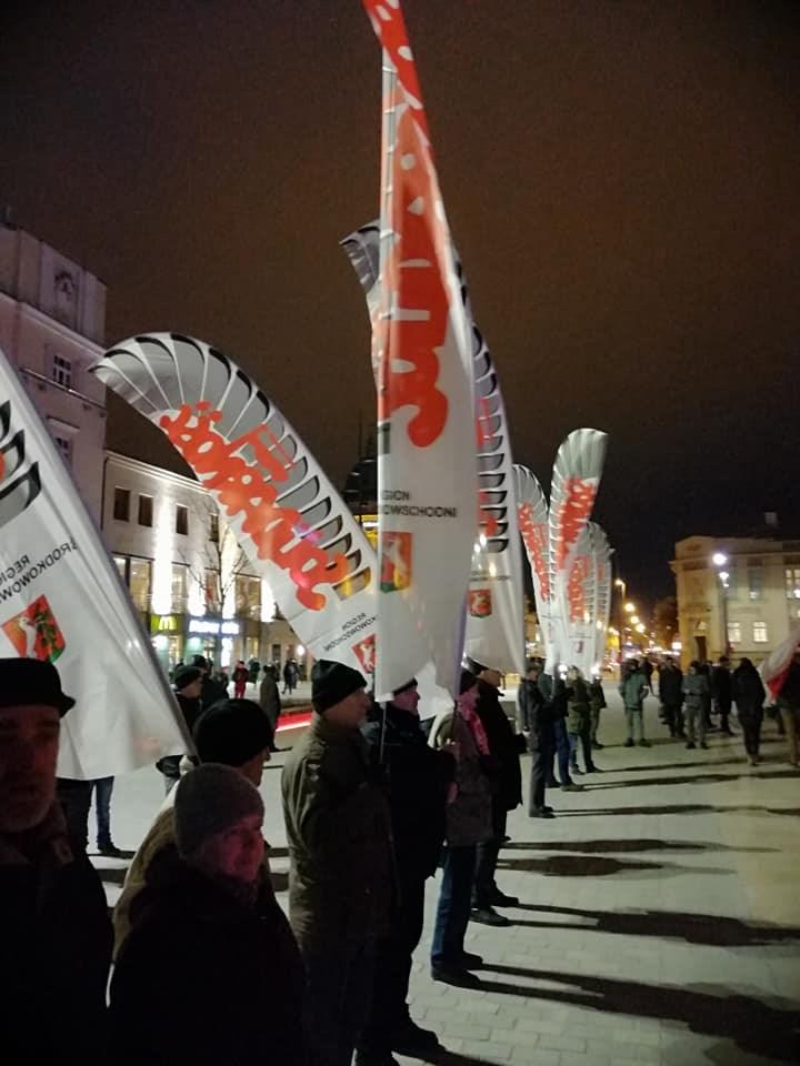 Na uroczystościach lubelską Solidarność reprezentował wiceprzewodniczący Krzysztof Choina wraz z pocztem sztandarowym.